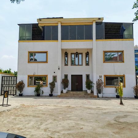 Hotel Nuit De Paris à Abuja Extérieur photo