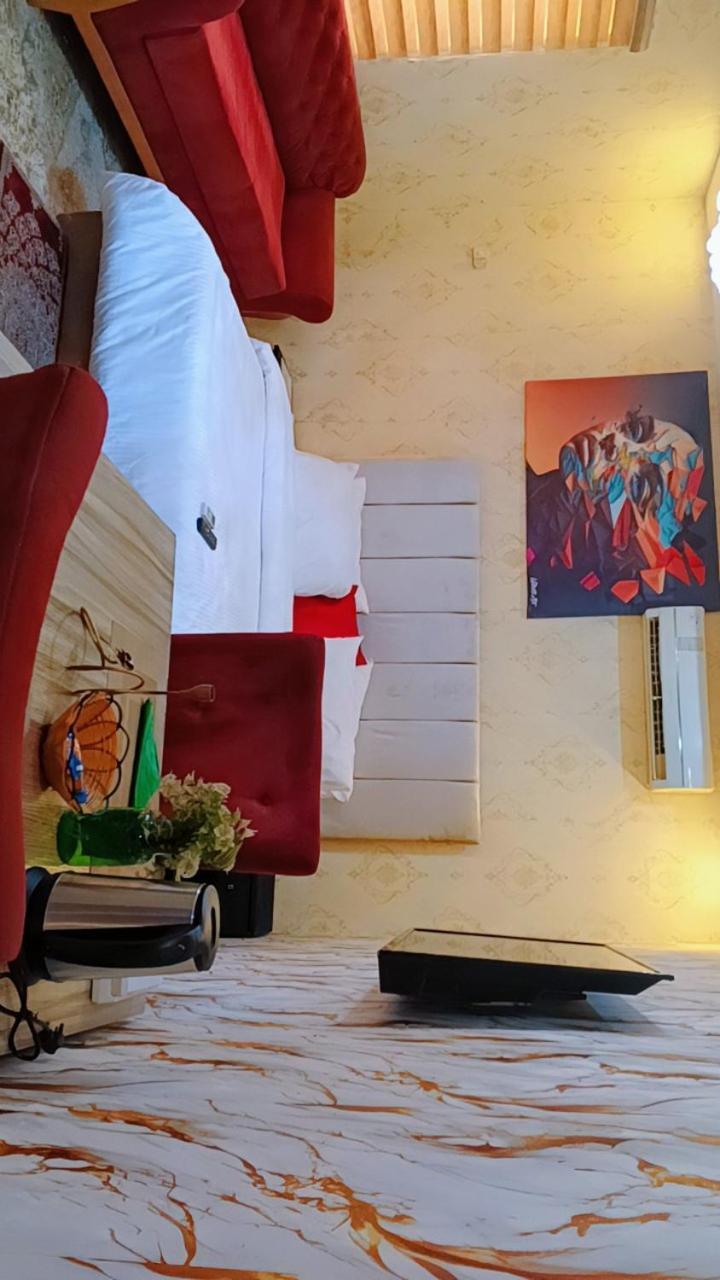 Hotel Nuit De Paris à Abuja Extérieur photo