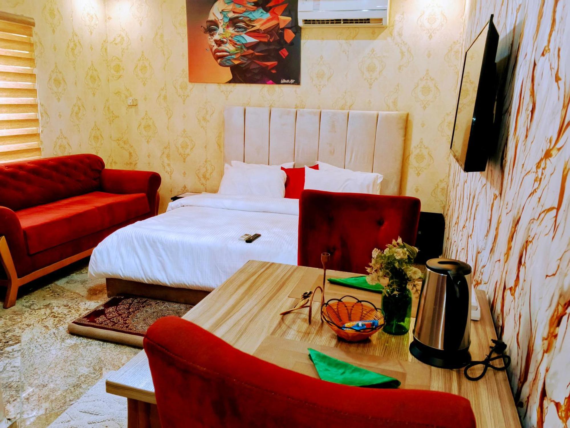 Hotel Nuit De Paris à Abuja Extérieur photo